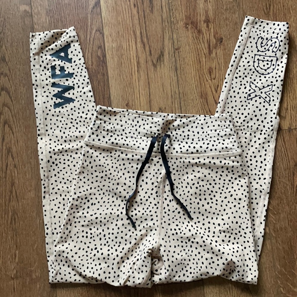 Sarah’s Day X White Fox Boutique speckle leggings